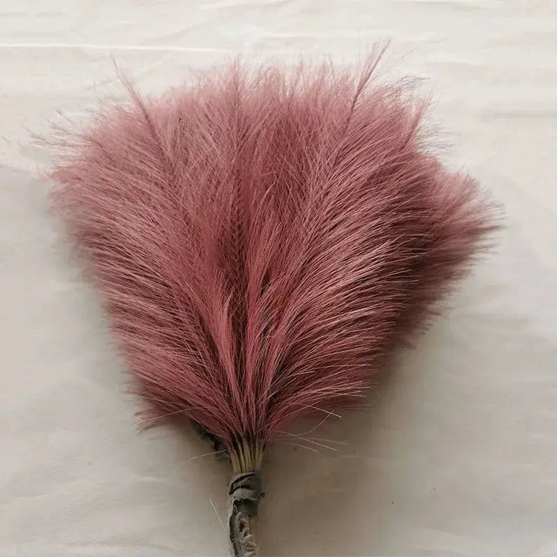 Simples Market pink artificial pampas grass bouquet, fluffy reed stems for boho decor.