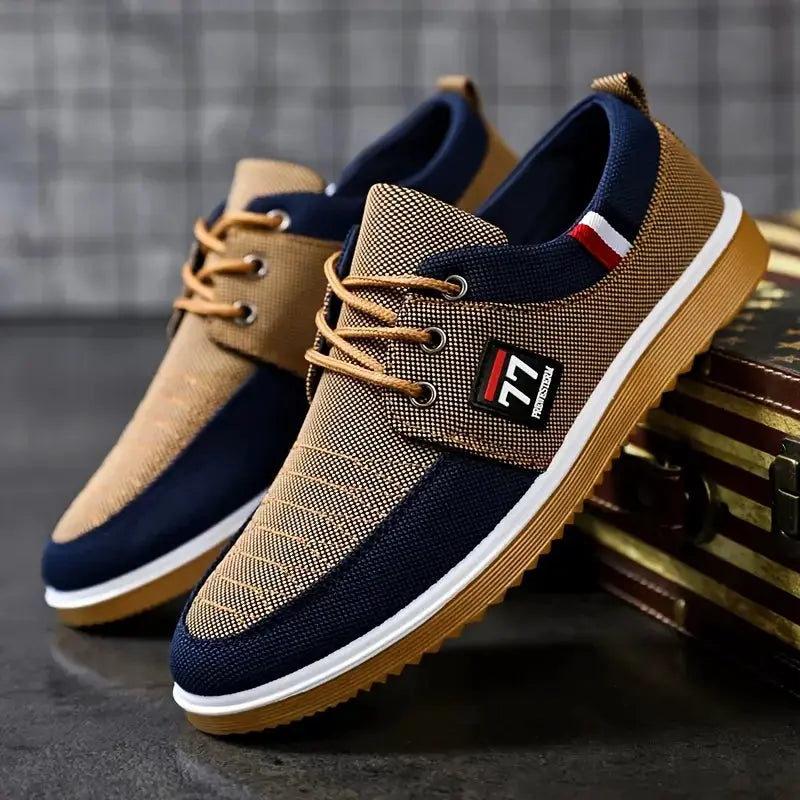 Men's knitted casual sports shoes by Simples Market in beige and navy with white sole, 1 pair