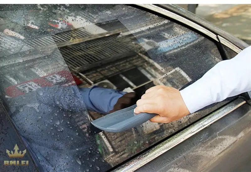 Simples Market silicone car window squeegee with non-scratch soft blade, gray
