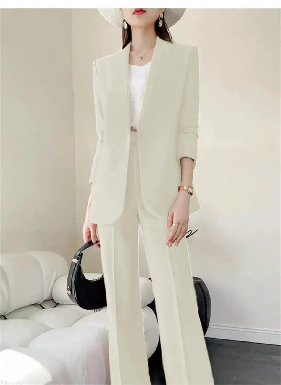 Cream 2-piece women's pantsuit with blazer and wide-leg trousers