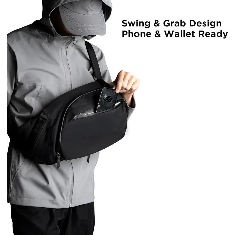 Simples Market right-shoulder chest bag, 7.5L crossbody sling with water bottle pocket, fits 11 inch tablet, black
