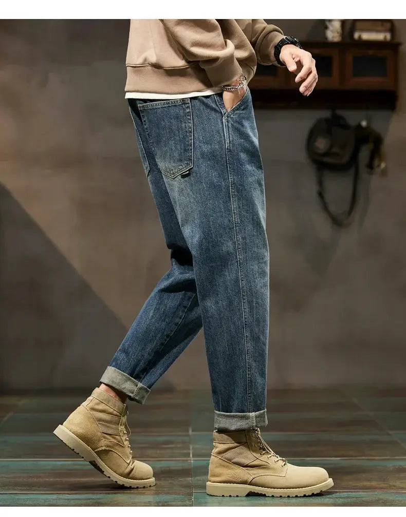 Men's denim cargo pants with a loose straight fit, blue denim, rolled cuffs by Simples Market.