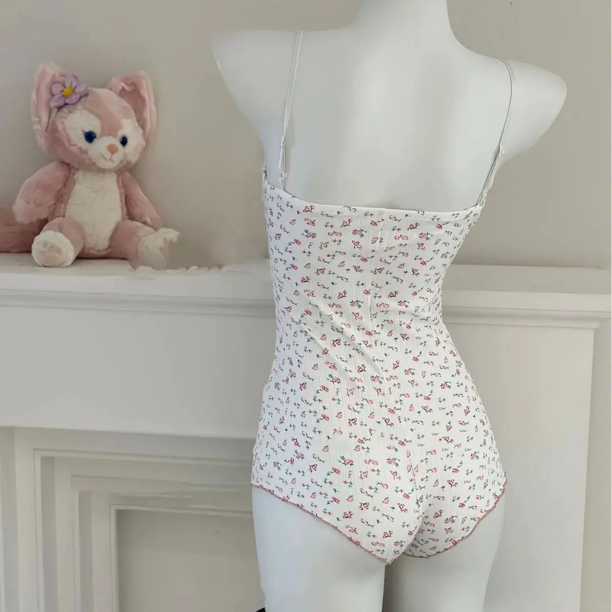 FloraLuxe Floral Print Sleeveless Bodysuit Lace Trim Slim Fit Leotard Romper For Summer Comfort