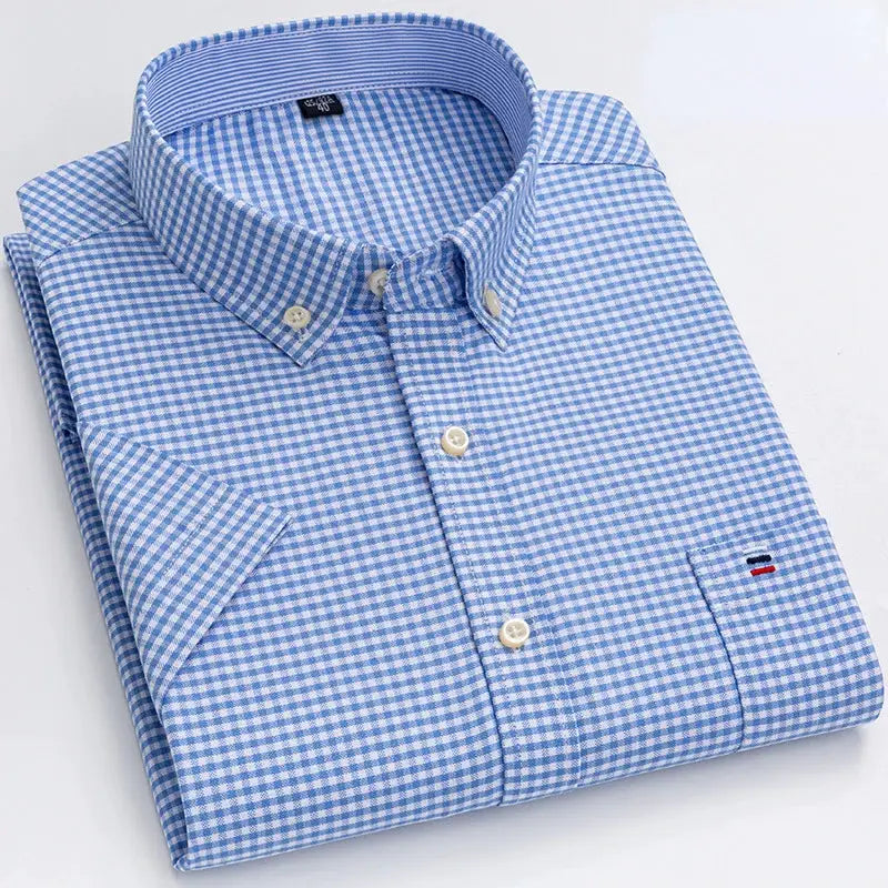 Men's blue and white gingham cotton shirt with button-down collar and pocket logo, Simples Market.