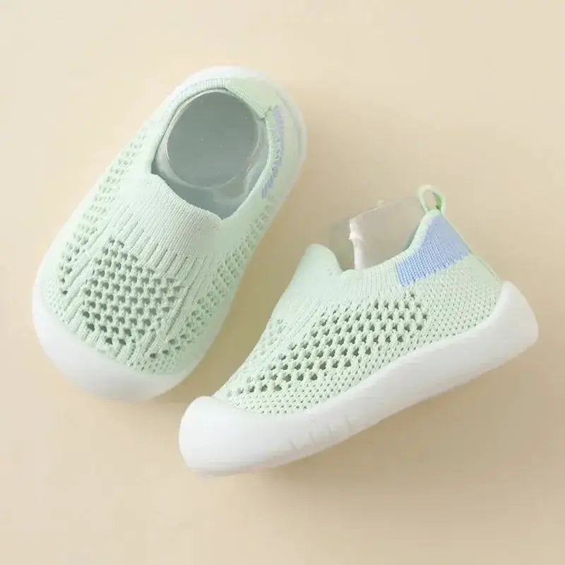 Spring Popular New Baby Shoes Breathable Mesh Knit Slip On Casual Sneakers For Toddlers Non Skid Prewalker 0 To 3T