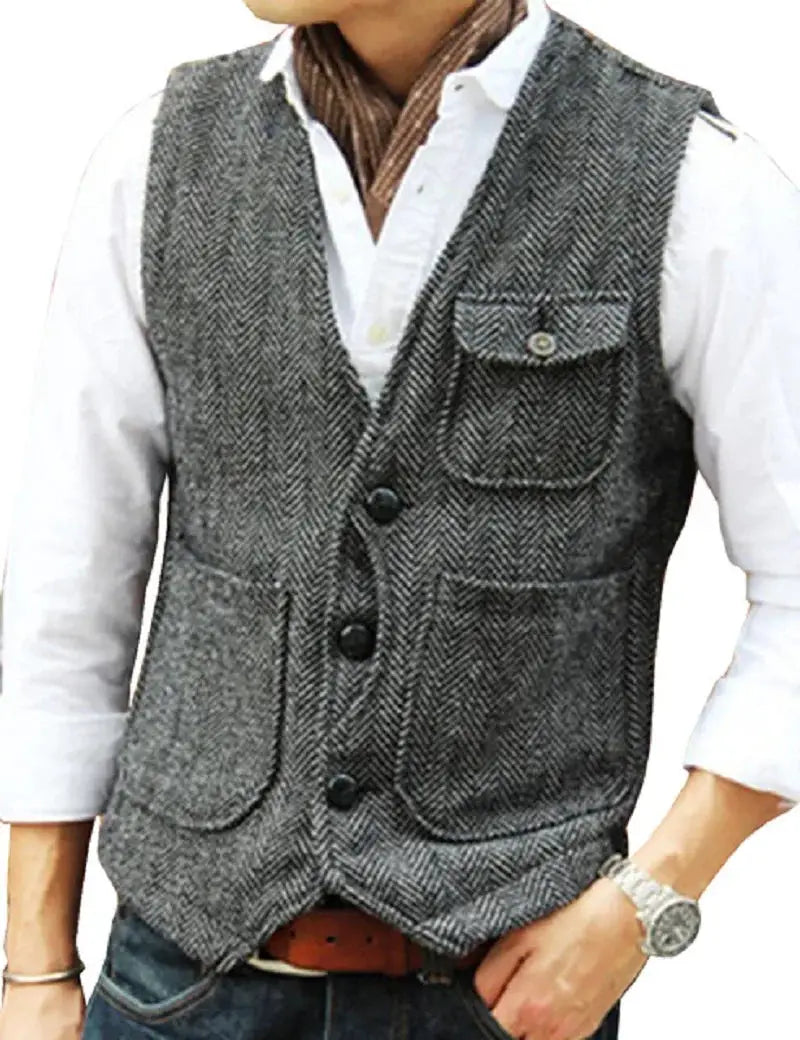 Men's waistcoat in grey herringbone wool tweed with V-neck and flap pockets, Simples Market
