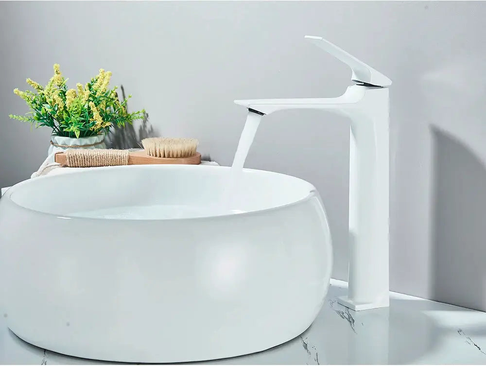Simples Market white deck-mounted bathroom faucet with single lever