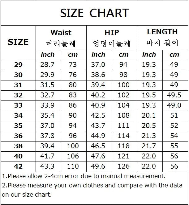 New Classic Fit Men's Stretch Bermuda Shorts size chart by Simples Market showing waist, hip and length measurements