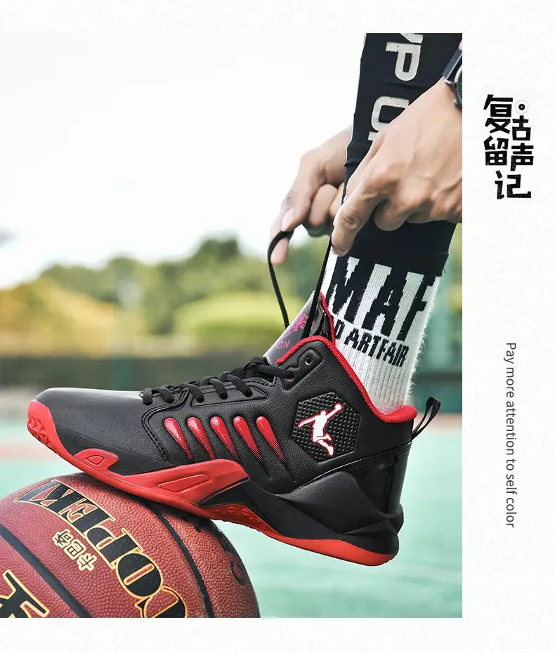 Men's black and red athletic sneakers by Simples Market with breathable design and side logo.