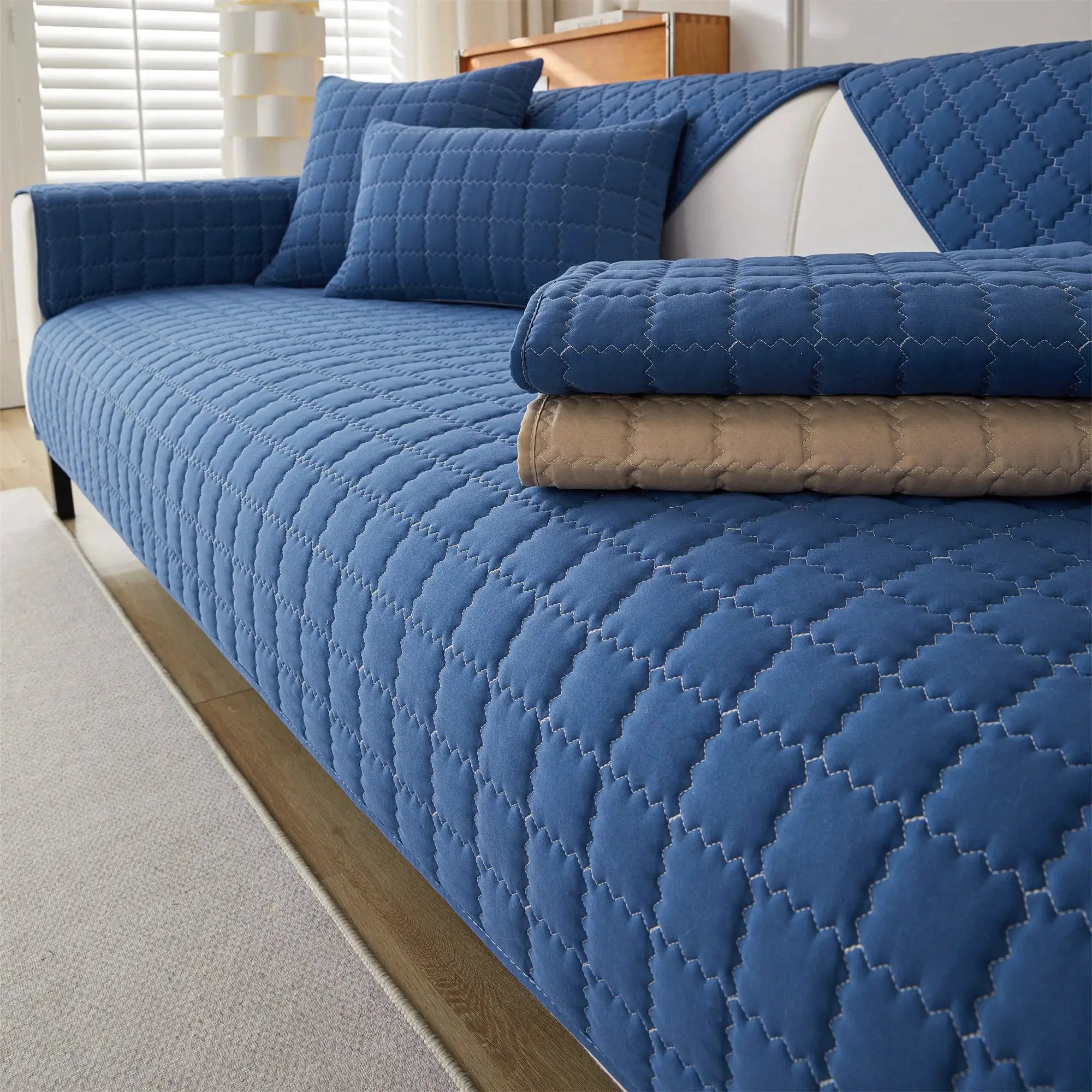 Sofa slipcover blue quilted anti-slip by Simples Market