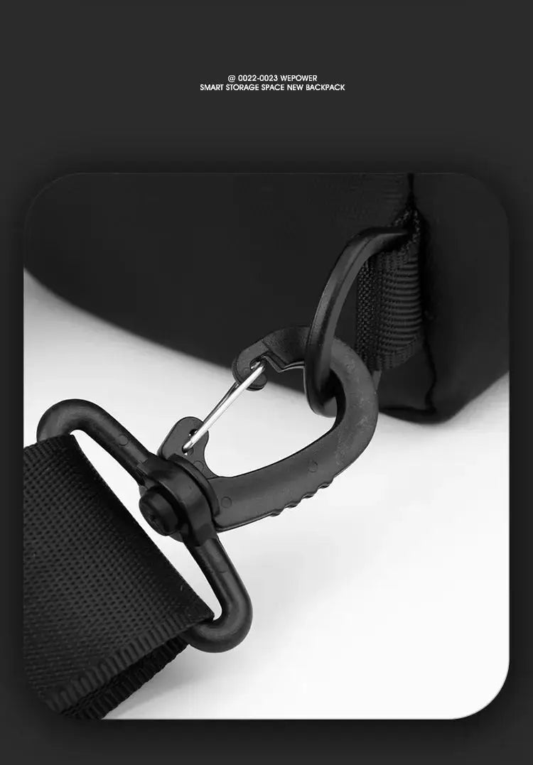 Lightweight nylon chest bag by Simples Market, with adjustable strap and carabiner clip