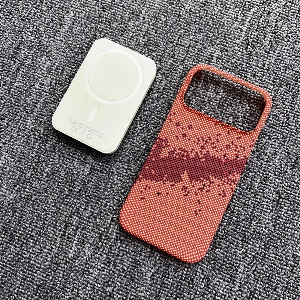 Simples Market frameless carbon fiber Kevlar MagSafe phone case; red camouflage texture with charger base (2 items)