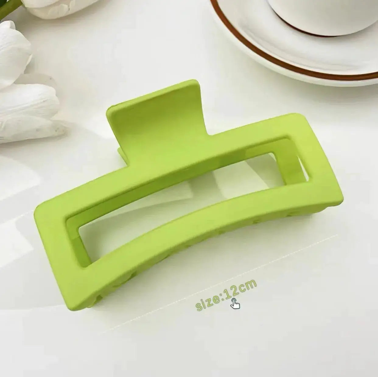 Korean Large Solid Hair Claw Clip Elegant Barrette With Geometric Romantic Design For Women Secure All Hair Types
