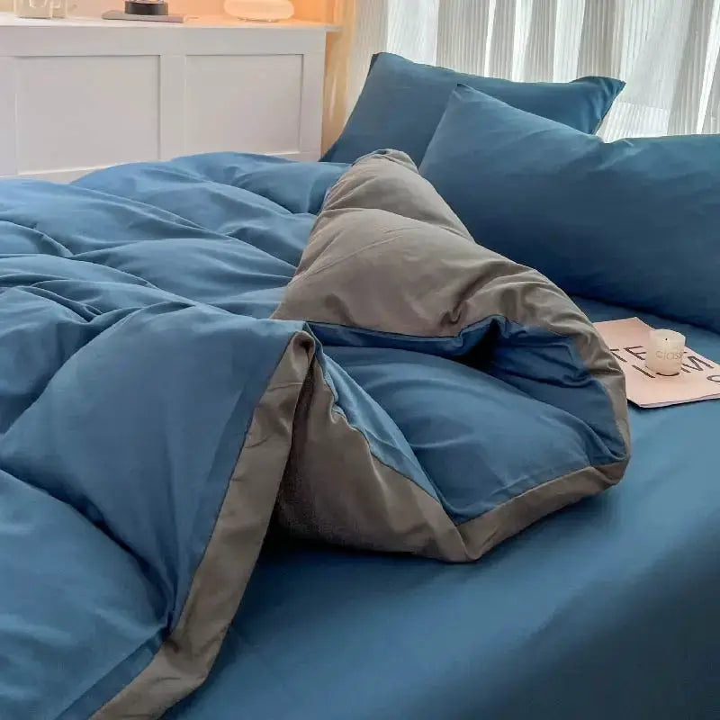 Blue two-sided brush fabric 4-piece bed set with gray reverse, duvet cover and pillowcases