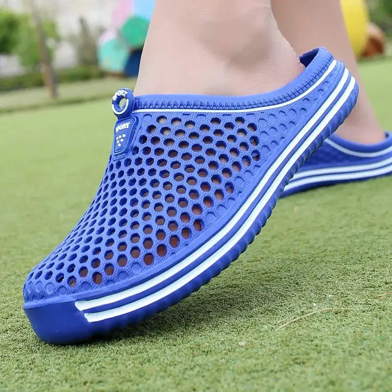 Men's Pool Sandals Slip On Summer Outdoor Beach Shoes Garden Clogs Casual Water Slippers Unisex