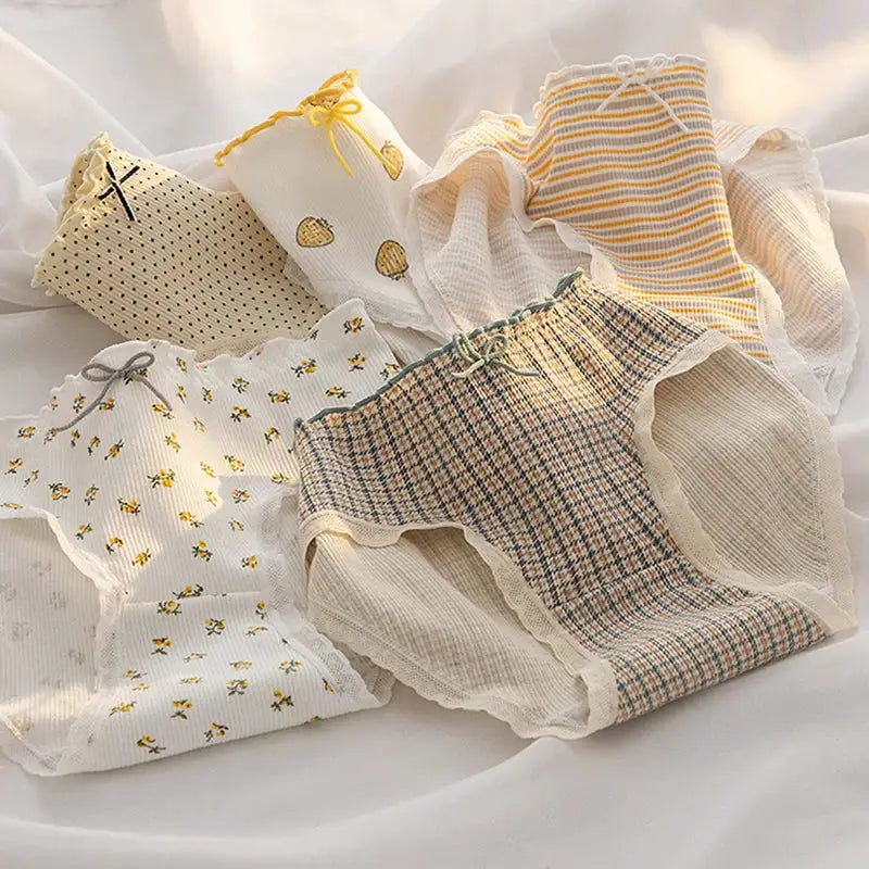 M-XL women's cotton underwear briefs, set of six in assorted prints (floral, polka dot, stripes, gingham) with mid-rise waist