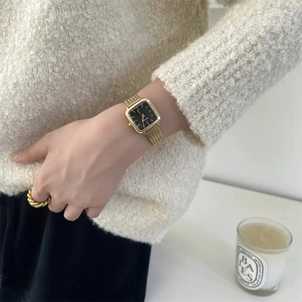 Simples Market gold-tone square quartz women's watch with black dial and mesh stainless-steel strap