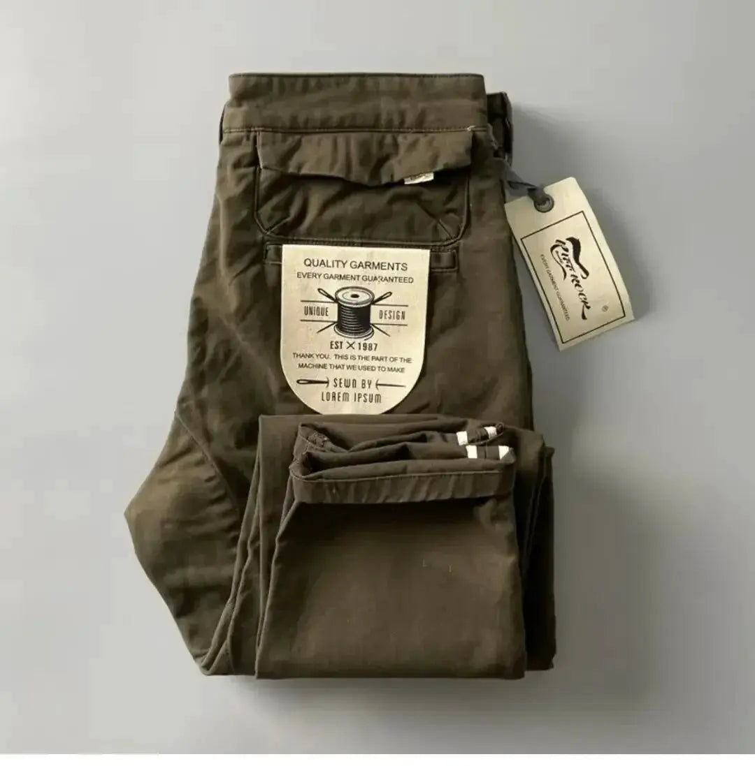 Men's cargo pants in olive cotton, loose straight-leg with front cargo pocket