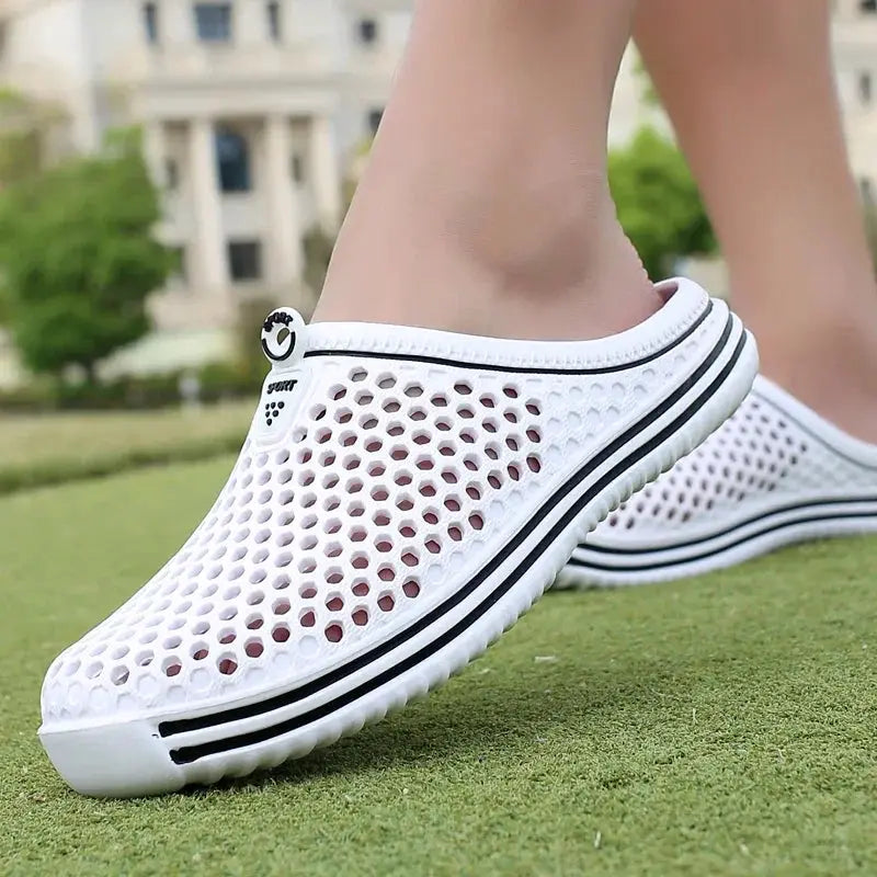Men's Pool Sandals Slip On Summer Outdoor Beach Shoes Garden Clogs Casual Water Slippers Unisex