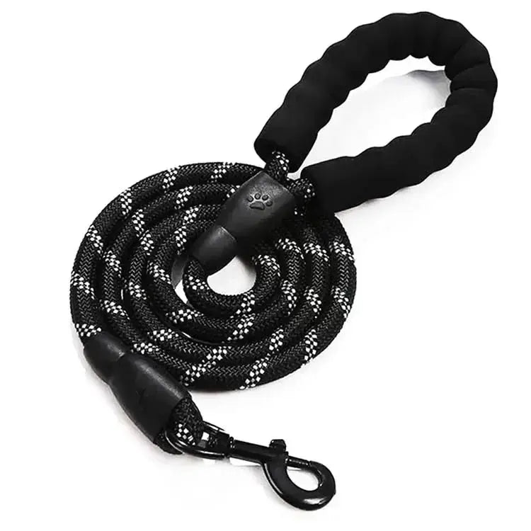 Strong Durable Reflective Nylon Dog Leash For Small Medium And Large Dogs Heavy Duty Tow Safe Walk