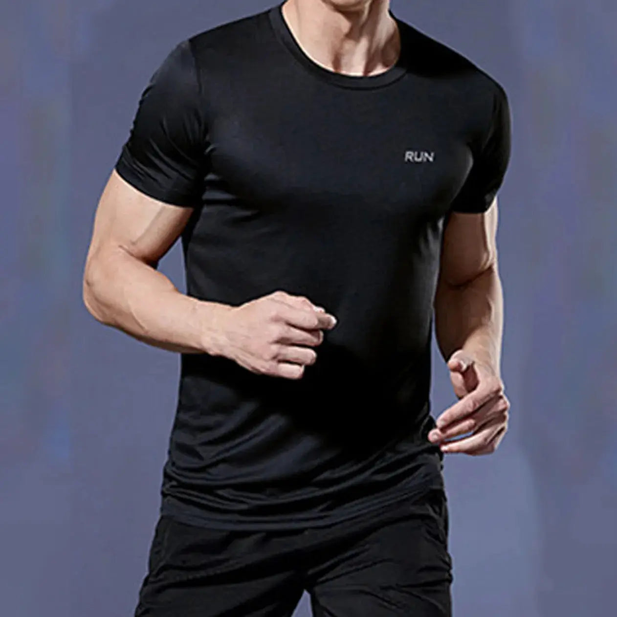 Running shirt Simples Market black men's short-sleeve athletic tee with RUN logo