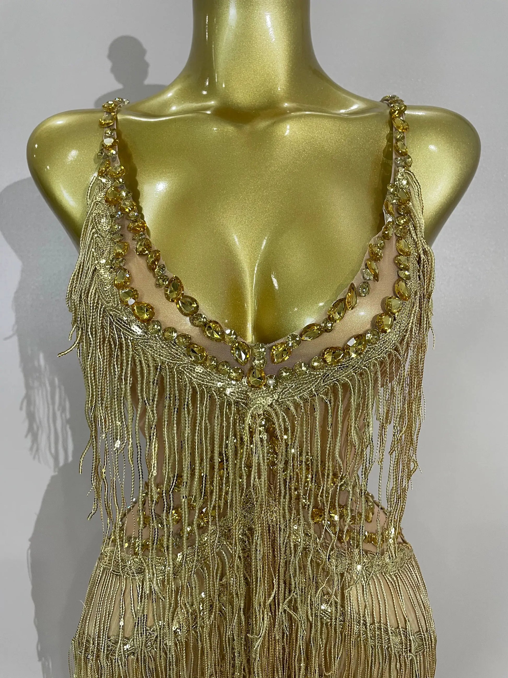 Sequined fringe jumpsuit with gold rhinestones for stage performances by Simples Market