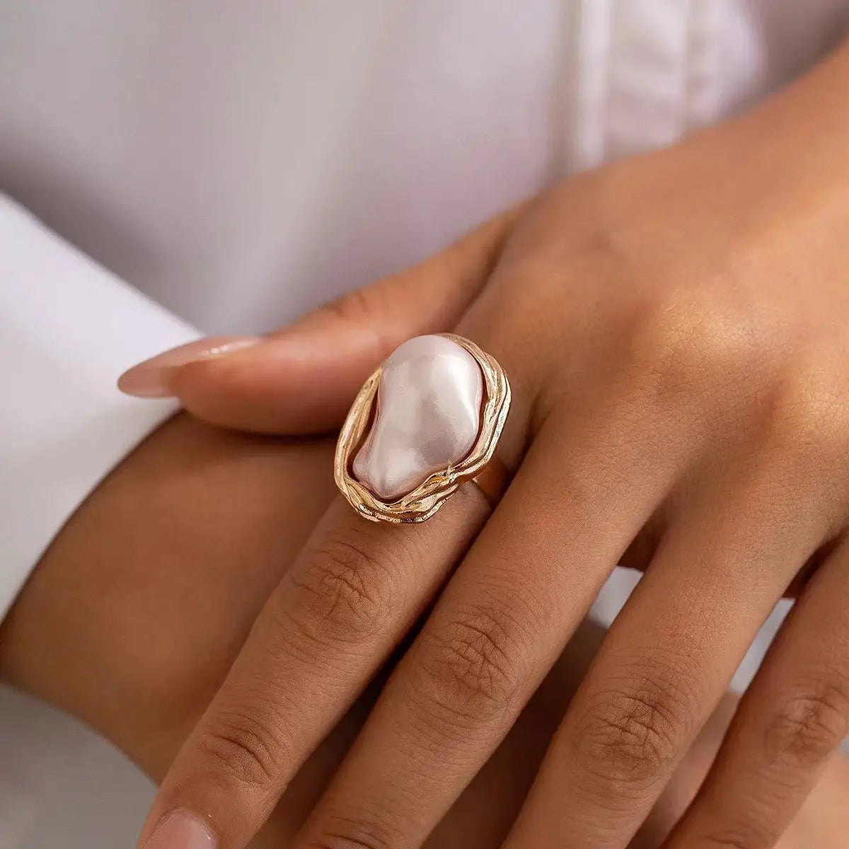 Retro Baroque Imitation Pearl Ring Women Irregular Shape 14K Gold Plated Vintage Style Jewelry
