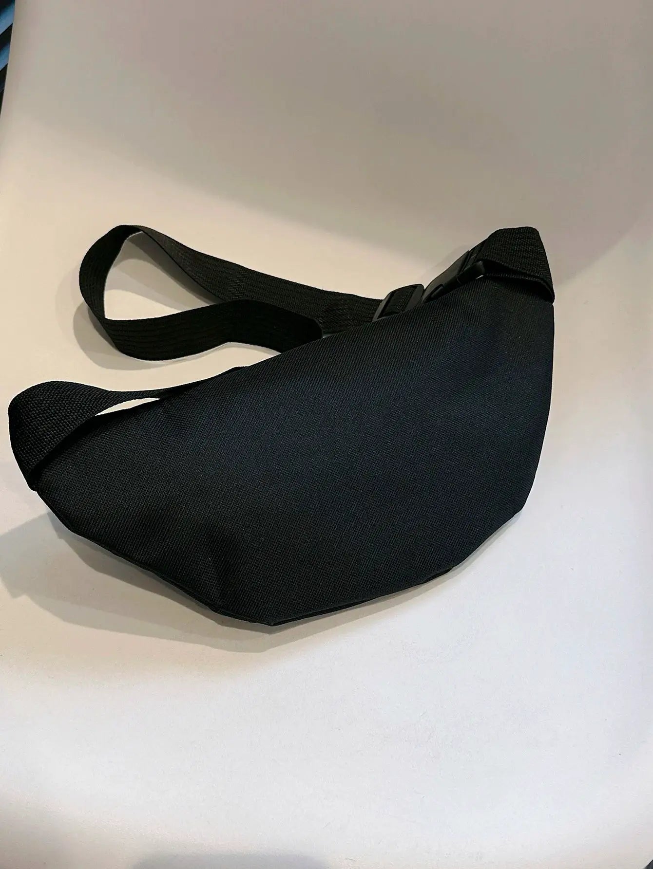 Fanny pack by Simples Market, black waist bag with adjustable strap for hands-free use