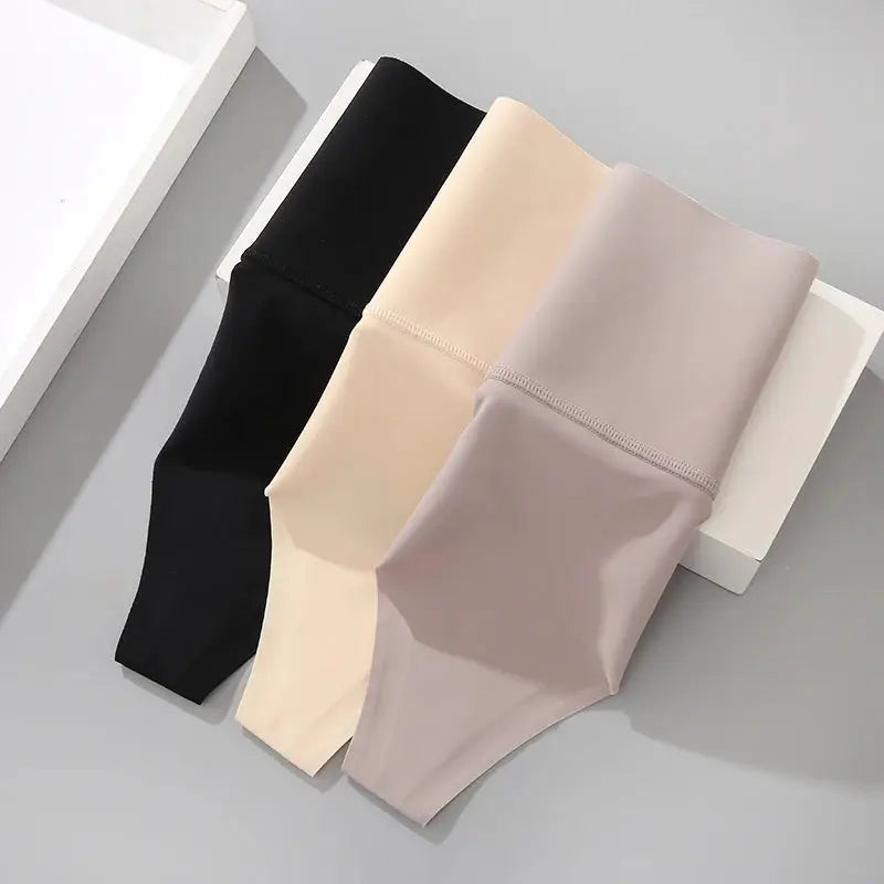 Simples Market seamless high-waist shaping briefs in black, beige, and taupe (3-pack)