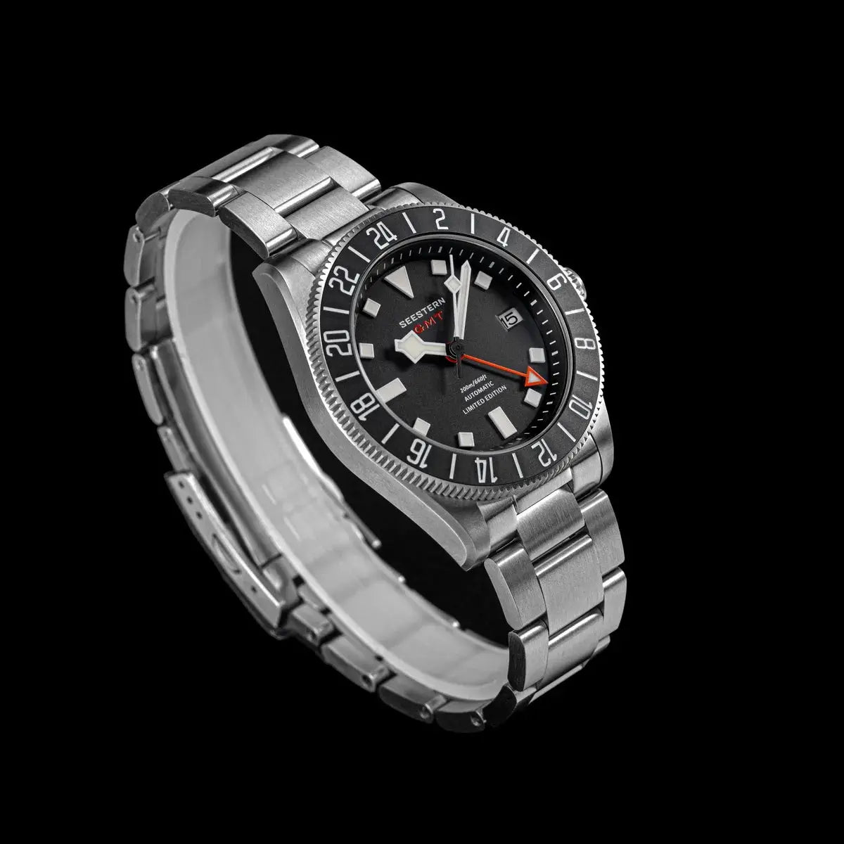 SEESTERN Diver men's GMT watch with titanium case, black dial, sapphire crystal, 200m water resistant