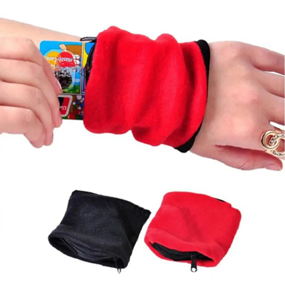 Mini wrist wallet band in red cotton with zipper; black variant shown; wrist bag for cards and keys (Simples Market)