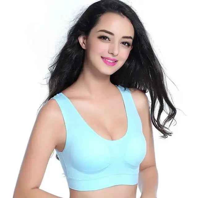 Plus-size light-blue seamless wireless sports bra, non-underwire yoga vest by Simples Market