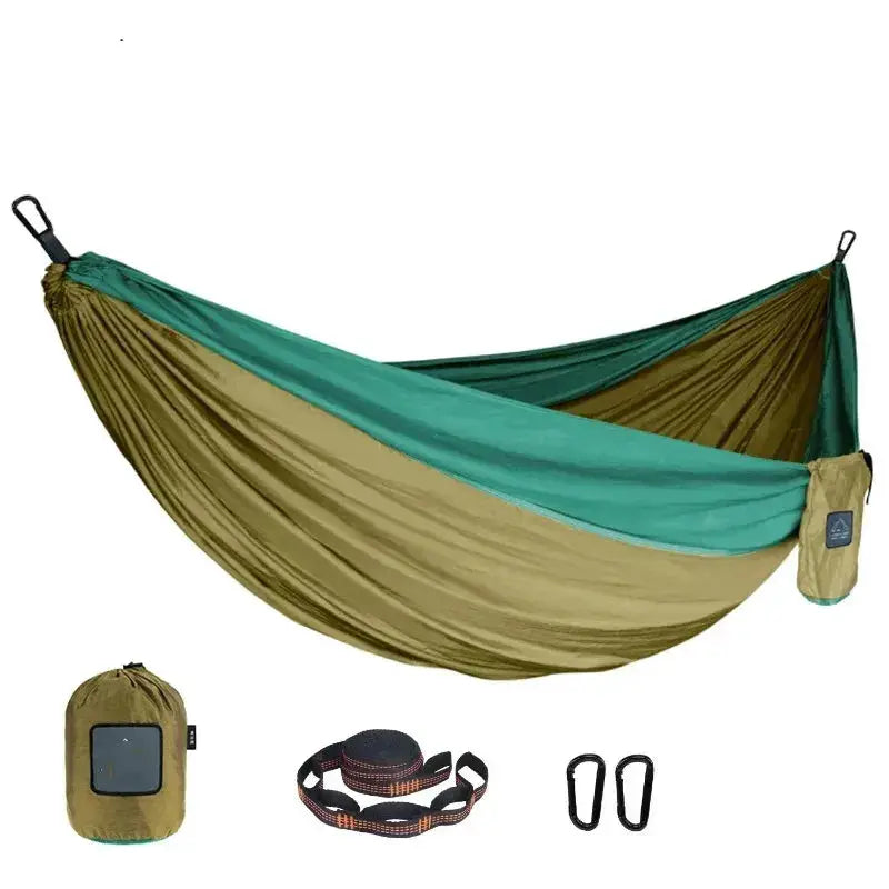 Simples Market outdoor single-person hammock in green/khaki nylon parachute fabric with straps and carabiners