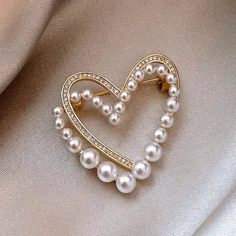Exquisite Love Heart Angel Wings Rhinestone Pearl Brooch For Women Jewelry Pin Sweater Cardigan Buckle