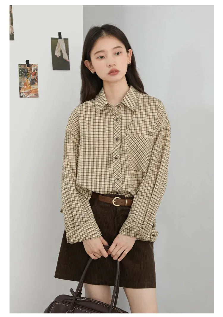 CHIC VEN women's beige plaid shirt, loose long-sleeve button-down with chest pocket.