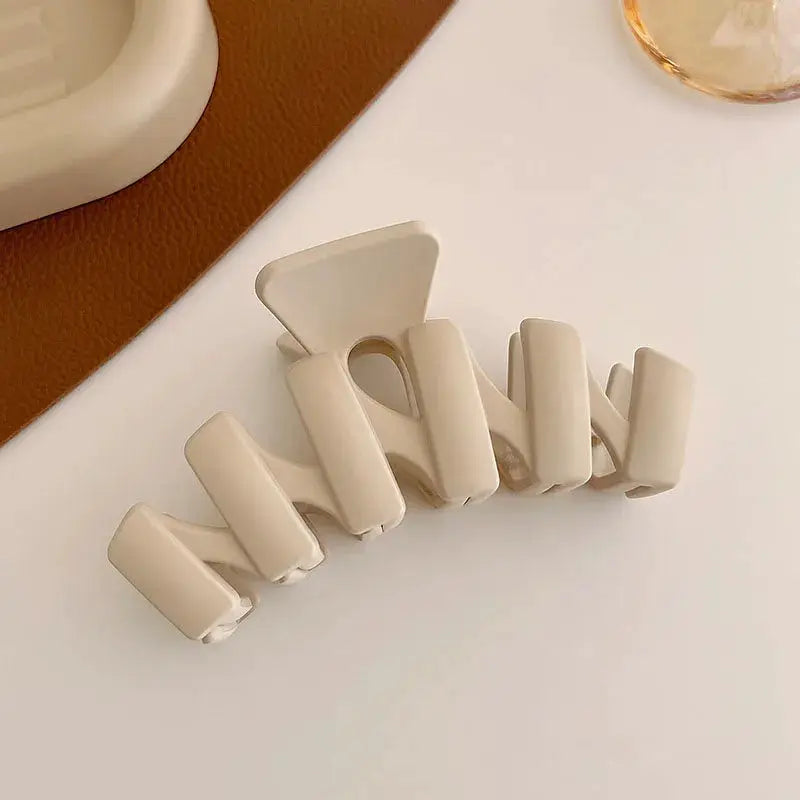 LuxeLocks Solid Vintage Matte Geometric Hair Claws For Thick Hair Strong Hold Clips