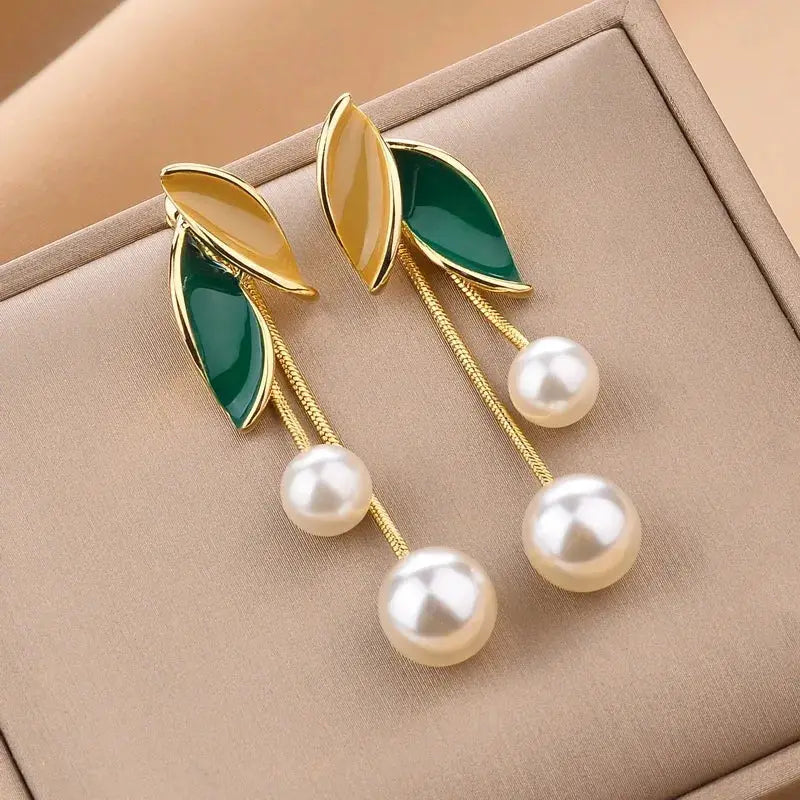 LATS New Korean Arrival Metal Trendy Grey Leaf Stud Earrings For Women Fresh Sweet Fashion Jewelry Gifts 2024