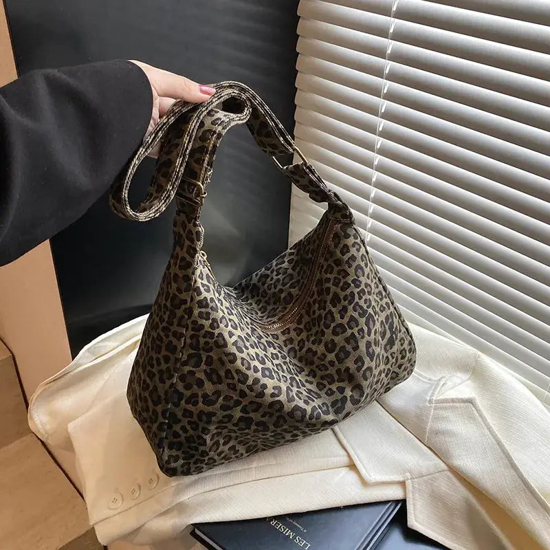 Leopard print women's shoulder bag, soft textile, large-capacity crossbody for commute and outings