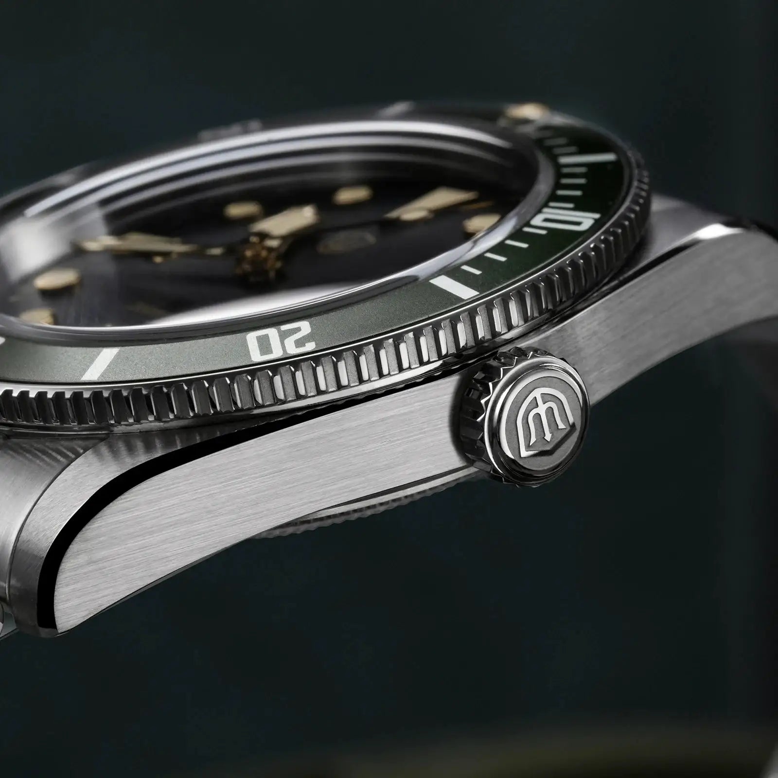 Watchdives WD7922 BB54 diver watch; stainless steel case, black bezel, 37mm, sapphire crystal