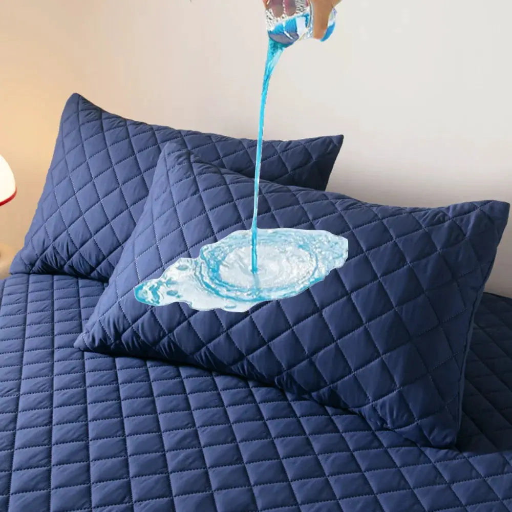 Double-deck quilted cotton pillowcase in navy blue, waterproof, anti-mite and antibacterial.