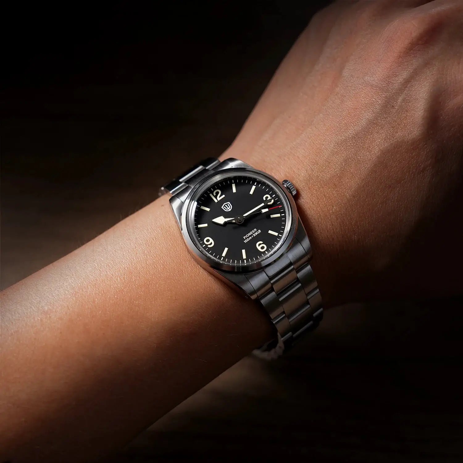 Watchdives WD1960S V2 stainless steel wristwatch with black dial