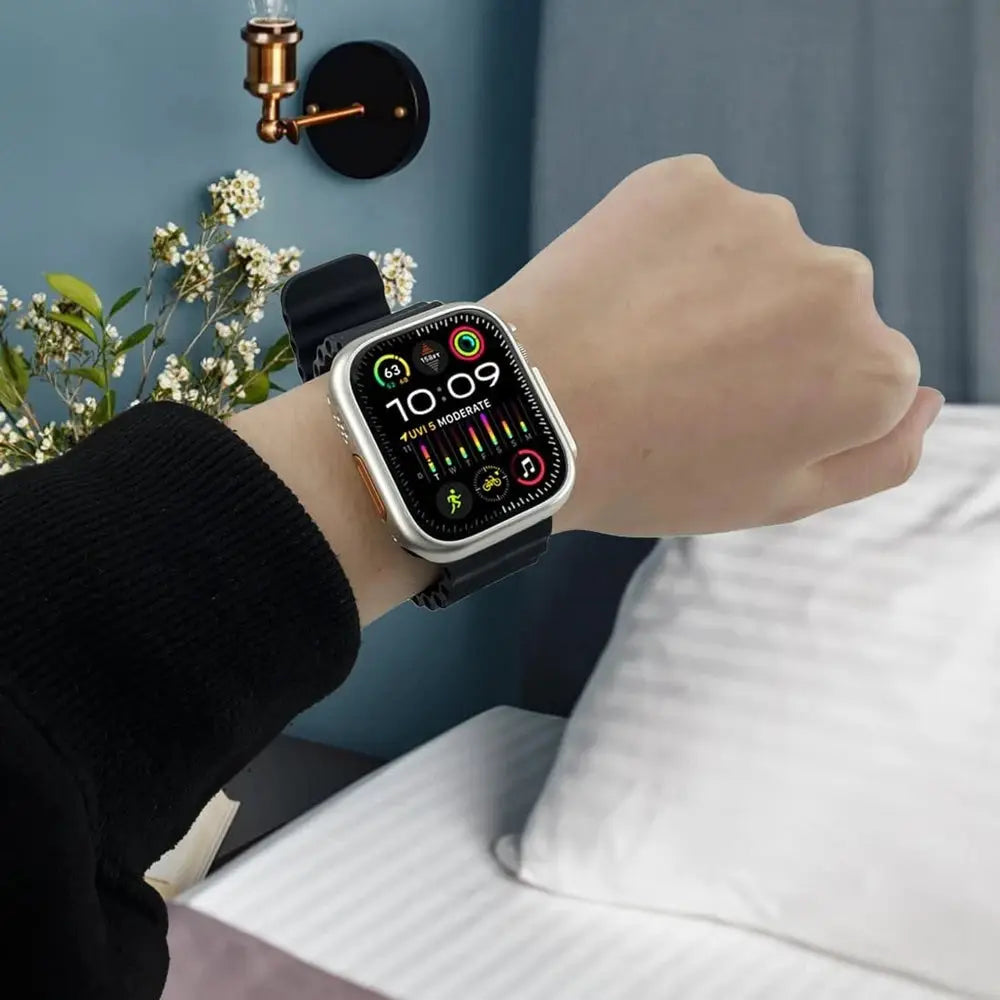 Apple Watch bumper case with hard PC screen protector for 40-46mm, silver case and black band
