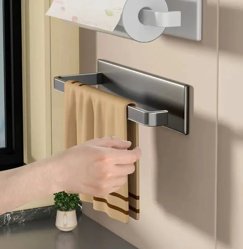 Simples Market magnetic paper towel holder, wall-mounted on fridge, silver metal with side arms