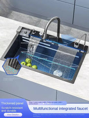 Integrated waterfall kitchen sink by Simples Market, stainless steel with honeycomb panel and digital display
