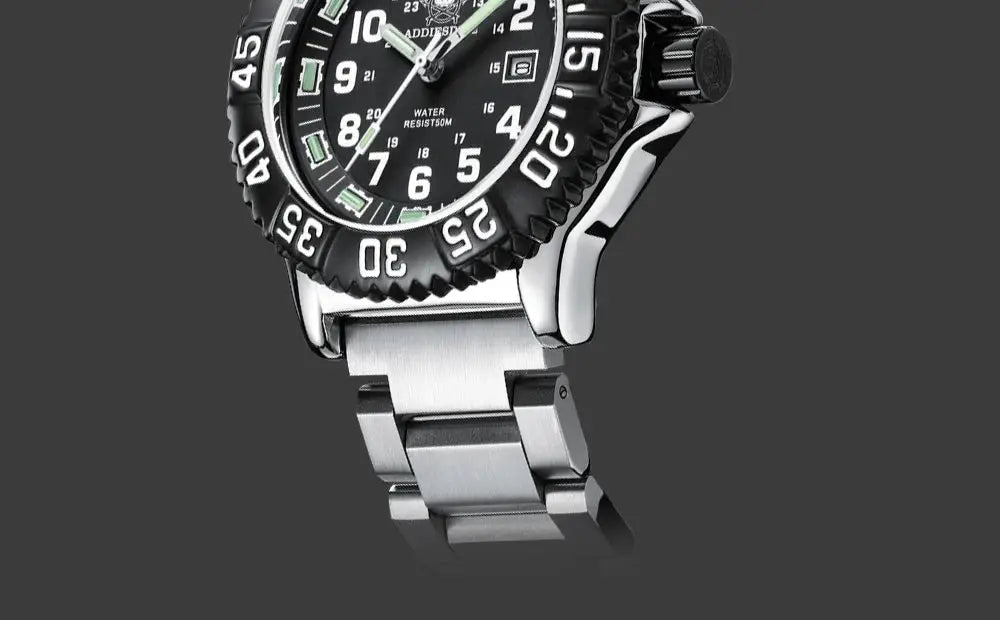 ADDIESDIVE luxury men's quartz watch with stainless steel strap, black dial and bezel