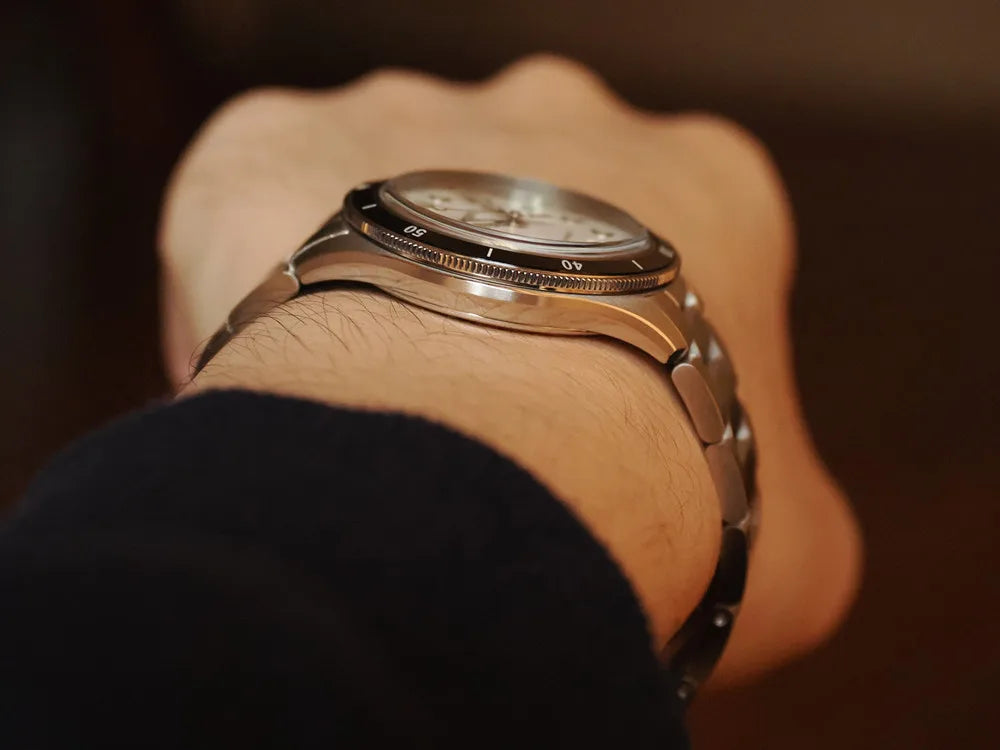 Proxima PX1697 men's watch on a silver stainless-steel bracelet with a white dial