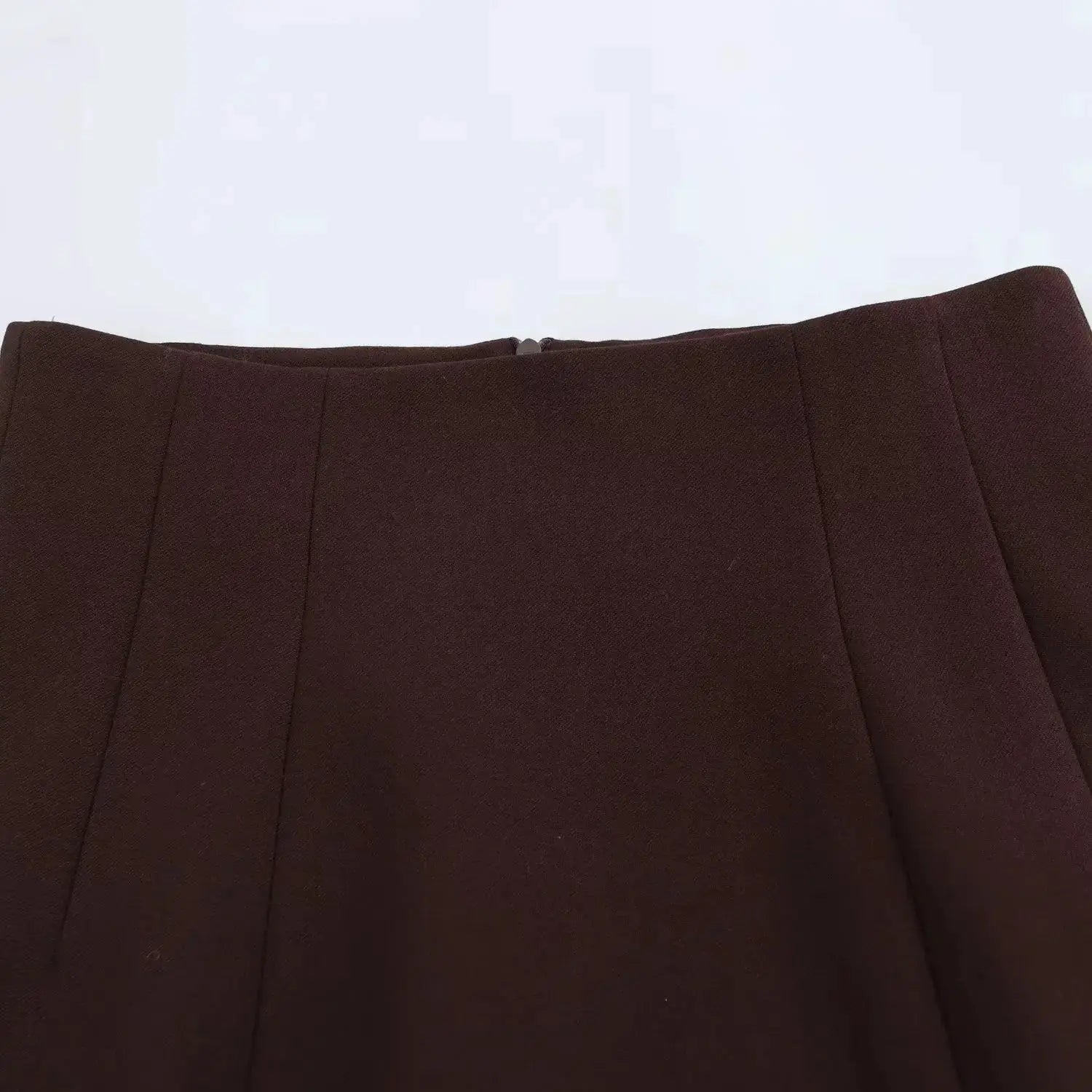 KONDALA brown back-zip skirt with vertical panel seams, Simples Market