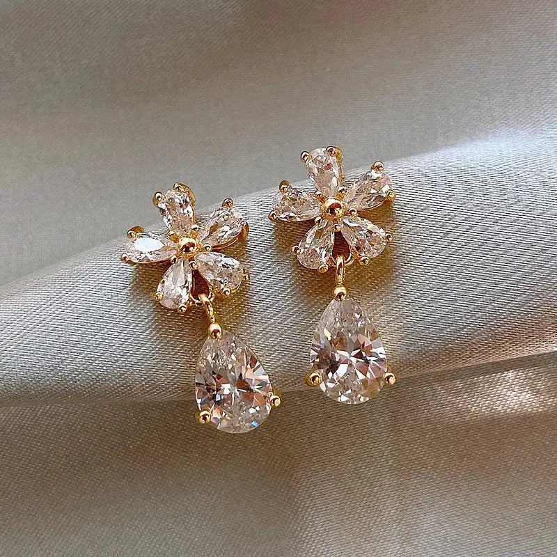 Exquisite Leaves Crystal Flower Stud Earrings For Women AAA Zircon Rose Butterfly Tassel Bridal Wedding Party Jewelry
