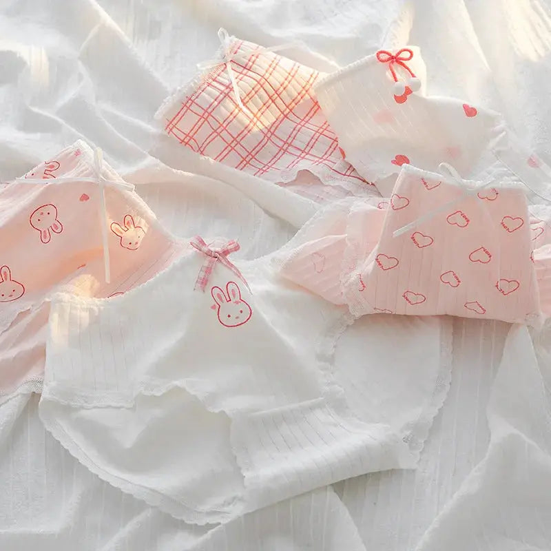 Simples Market 5-piece Cotton Underwear Set for Women – pink and white briefs with bows and lace trim, breathable