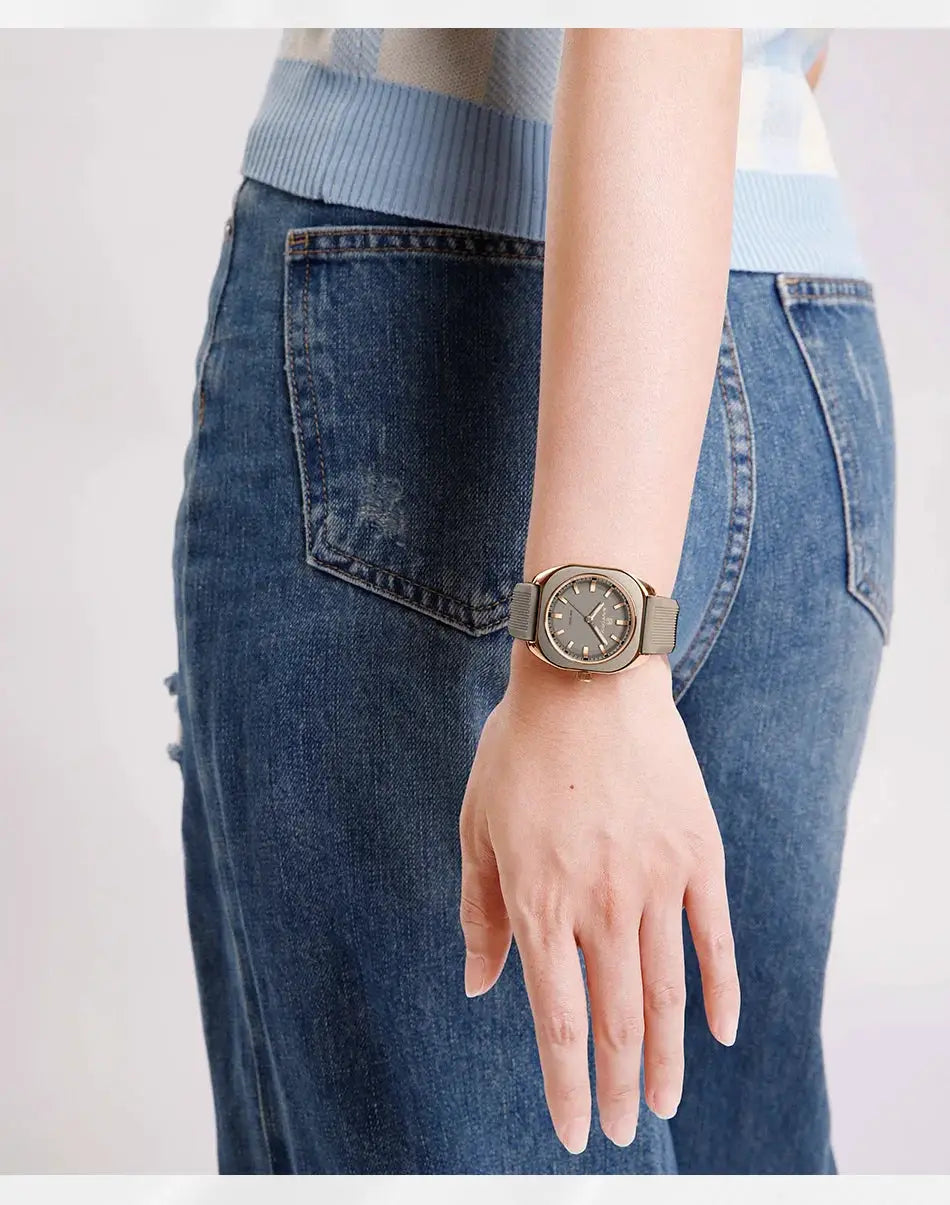 Naviforce women's silicone strap wristwatch with gray dial and rose-gold bezel, Simples Market.